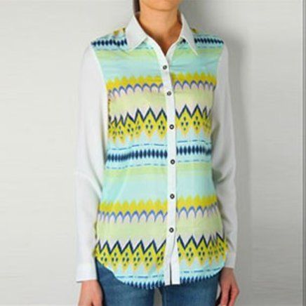 Blusa de Botão Estampa Étnica